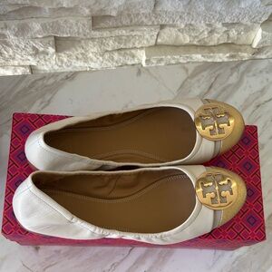 Tory Burch Ivory Leather Ballet Flats with Gold Logo Cap